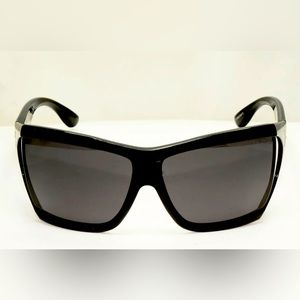 Authentic TOM FORD
Sunglasses Unisex Glossy Black
Sedgewick TF402 01A 30676